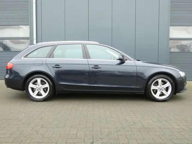 Audi A4 Avant HELAAS VERKOCHT!!! 2014 Benzine 6