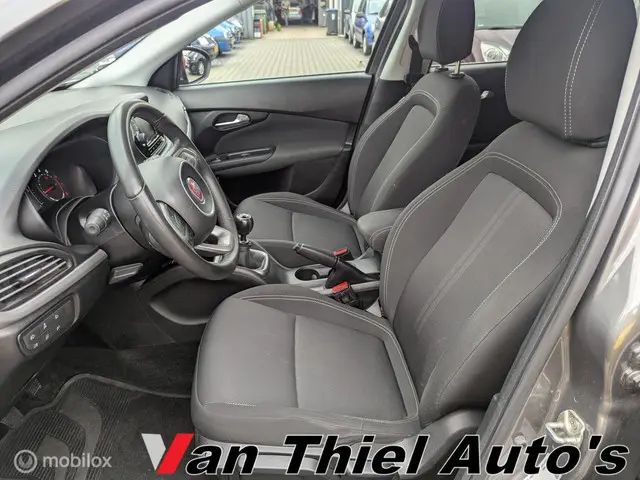 Fiat Tipo 1.4 16v Lounge navi 2018 Benzine 19