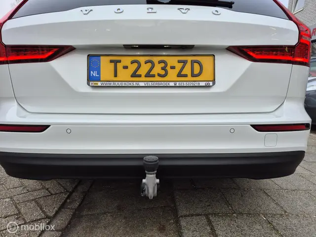 Volvo V60 2.0 B3 PLUS DARK 2023 Hybride Benzine 11