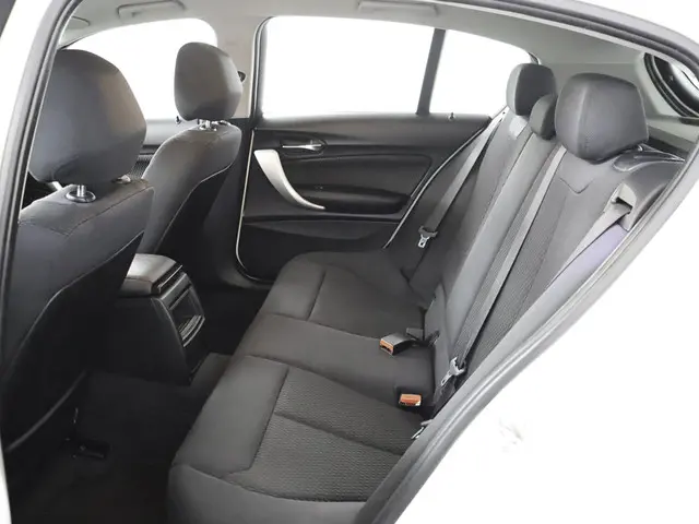 BMW 1 Serie 116i Business Limited Edition 2012 Benzine 17