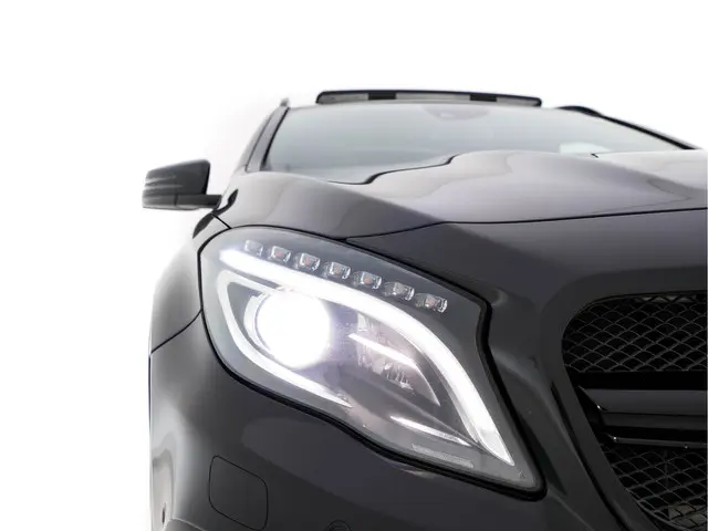 Mercedes-Benz GLA 45 AMG 4-Matic 2015 Benzine 31