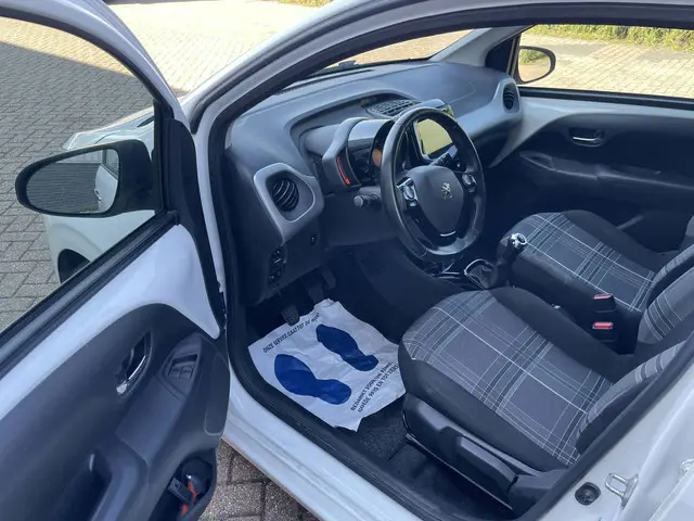 Peugeot 108 1.0 e-VTi Allure / camera / carplay 2017 Benzine 3