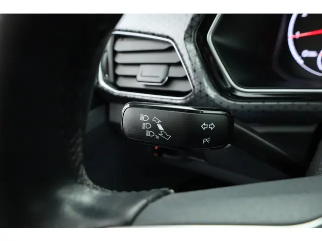 Volkswagen T-Cross 1.0 TSI Style DSG 2021 Benzine 9