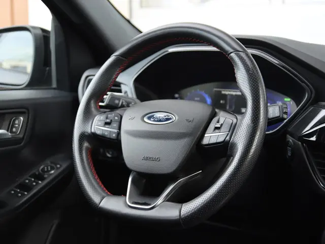 Ford Kuga 2.5 PHEV 225PK ST-Line 2022 Hybride Benzine 37