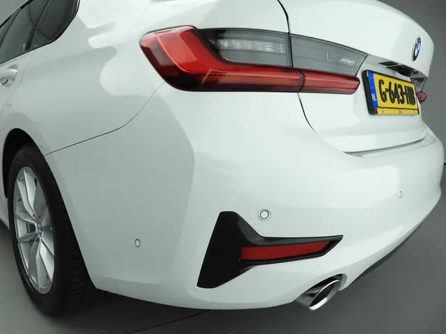 BMW 3 Serie Sedan 320i 2019 Benzine 38