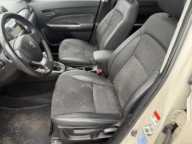 Suzuki Vitara 1.4 140 pk Automaat Style 2019 Benzine 4