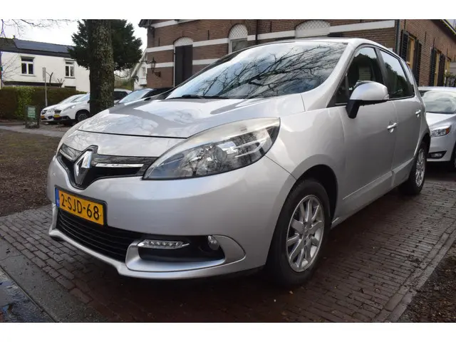 Renault Scénic 1.2 TCe Expression Trekhaak 2013 Benzine 7
