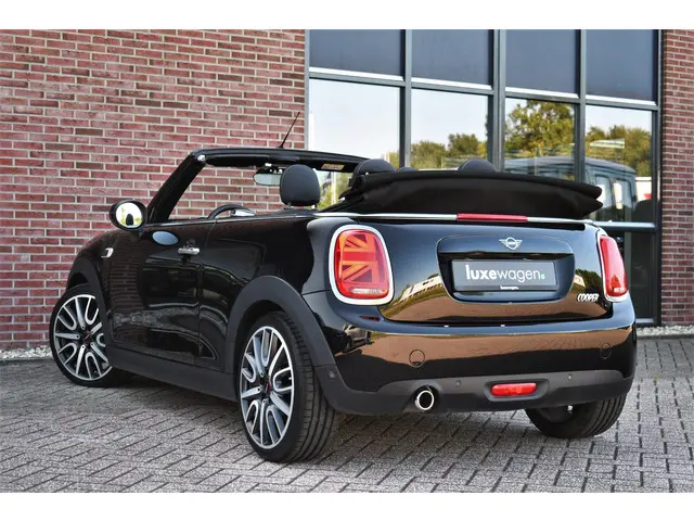 MINI Cooper Cabrio Mini 1.5 136pk 2020 Benzine 20