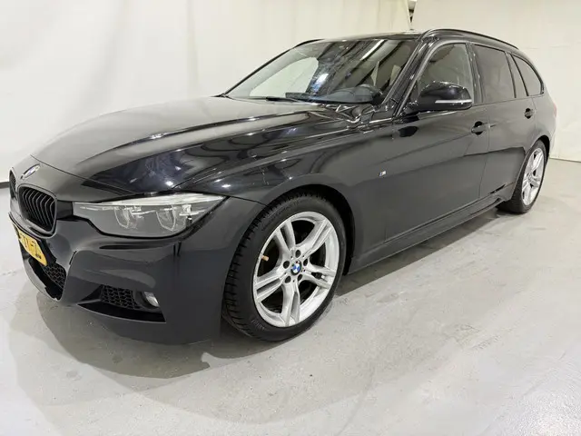 BMW 3 Serie Touring 318i M Sport Aut8 2019 Benzine 3