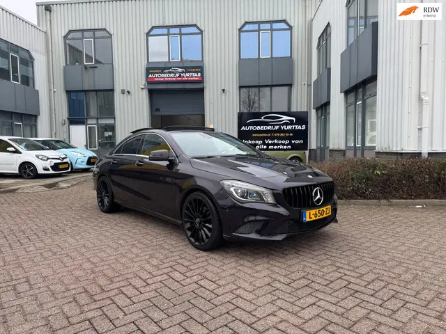 Mercedes-Benz CLA 200 Prestige PANO AUT!! 2013 Benzine
