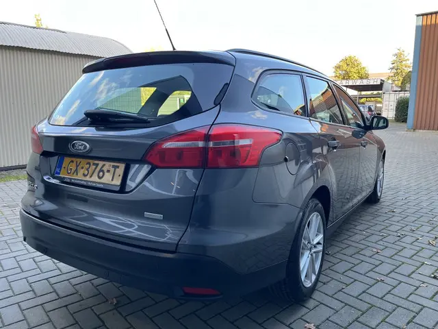 Ford Focus Wagon 1.0 Trend Edition *btw* 2015 Benzine 4