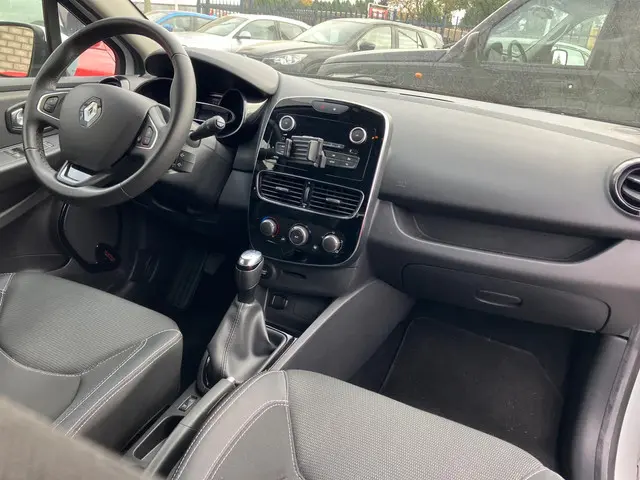 Renault Clio Estate 0.9 TCe Life 2019 Benzine 9