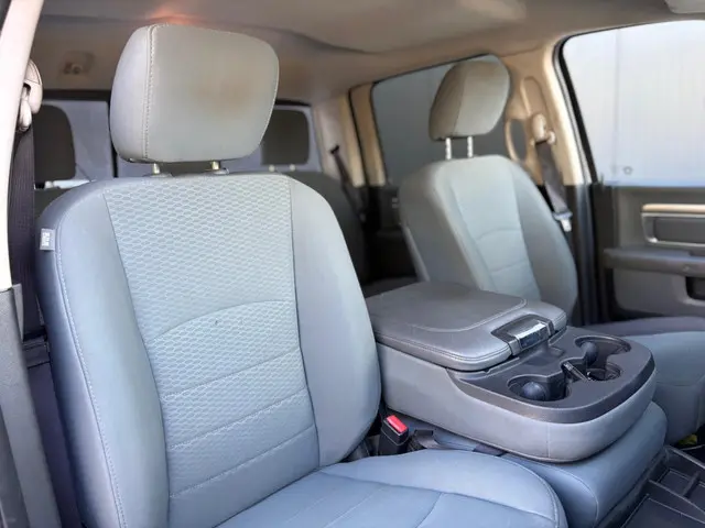 Dodge Ram 2500 SLT Hemi 5.7 V8 2018 LPG/Gas 12