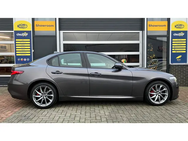Alfa Romeo Giulia 2.0T Super 2020 Benzine 9