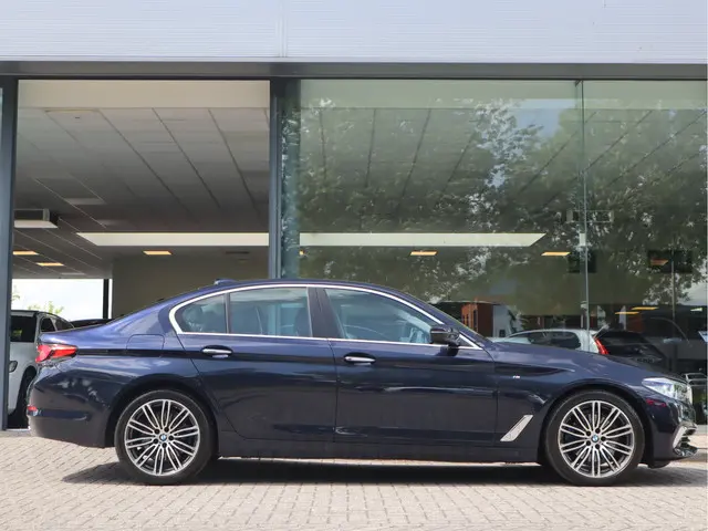 BMW 5 Serie 520i Executive 2018 Benzine 5
