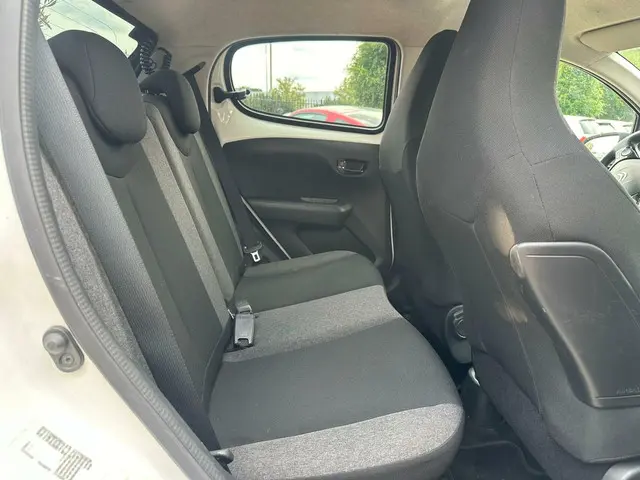 Citroën C1 1.2 PureTech Shine Climate 2015 Benzine 18