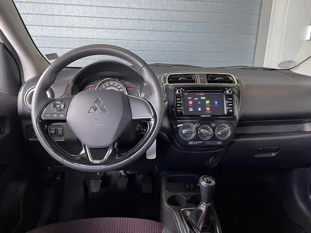Mitsubishi Space Star 1.2 Connect Pro 2018 Benzine 9