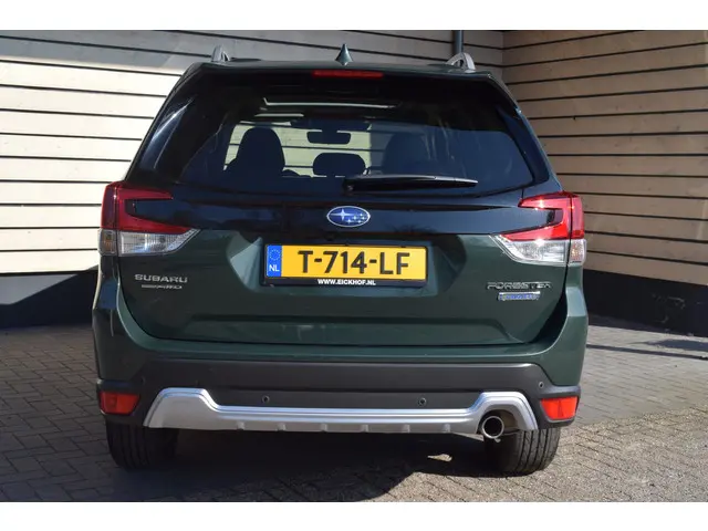 Subaru Forester 2.0i e-BOXER Premium 2023 Hybride Benzine 6