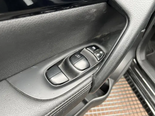 Nissan QASHQAI 1.2 Tekna 2015 Benzine 23