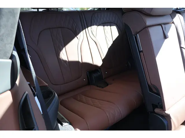 BMW X7 xDrive40i 2025 Benzine 9