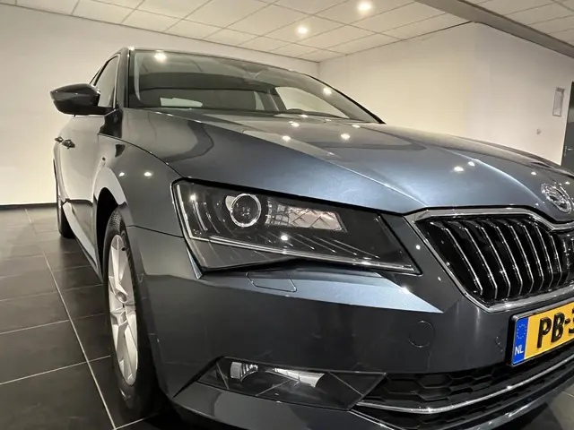 Škoda Superb 1.4 TSI ACT Ambition Business 2017 Benzine 24
