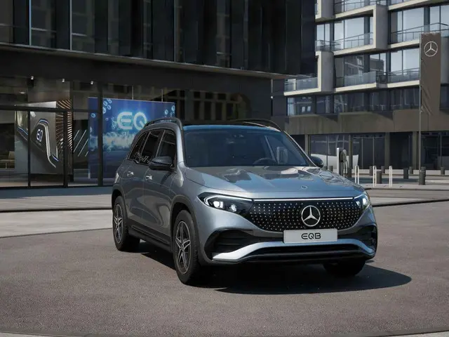 Mercedes-Benz EQB 250+ AMG Line 71 kWh 2025 Elektrisch 9