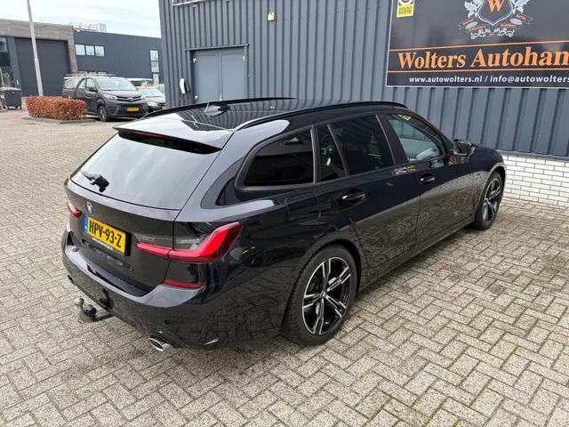 BMW 3 Serie Touring 320i High Executive M 2022 Benzine 9