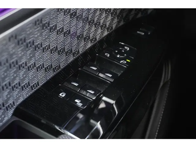 BMW 7 Serie M760e xDrive 2023 Hybride Benzine 50