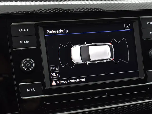 Volkswagen Polo 1.0 TSI 95pk Life 2023 Benzine 6