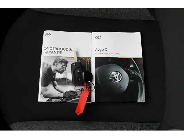 Toyota Aygo X 1.0 VVT-i MT Play 2024 Benzine 11