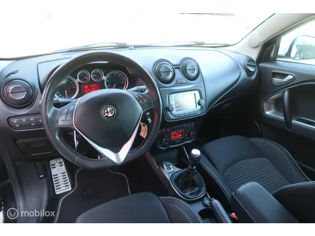 Alfa Romeo MiTo 0.9 TwinAir Junior 2015 Benzine 12