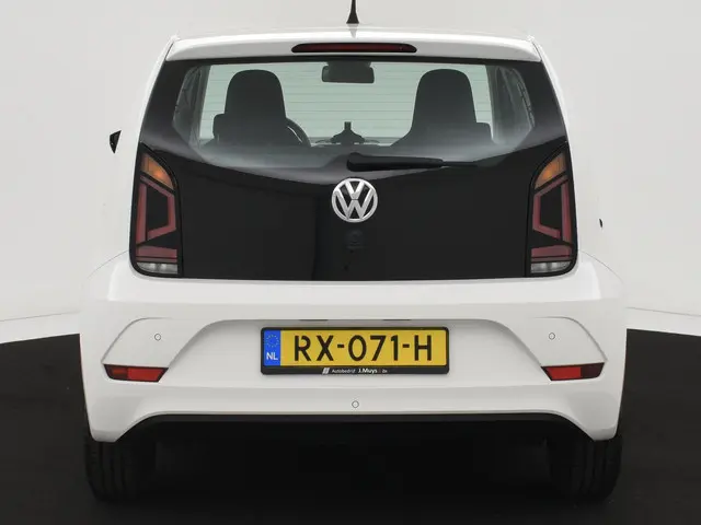 Volkswagen up! 1.0 BMT move up! AUTOM. 2018 Benzine 6