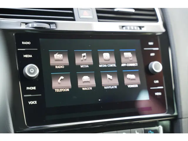 Volkswagen Golf 1.4 TSI Highline 2017 Benzine 22