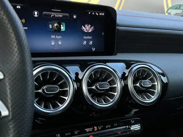 Mercedes-Benz CLA 200 d AMG Line 2025 Diesel 26