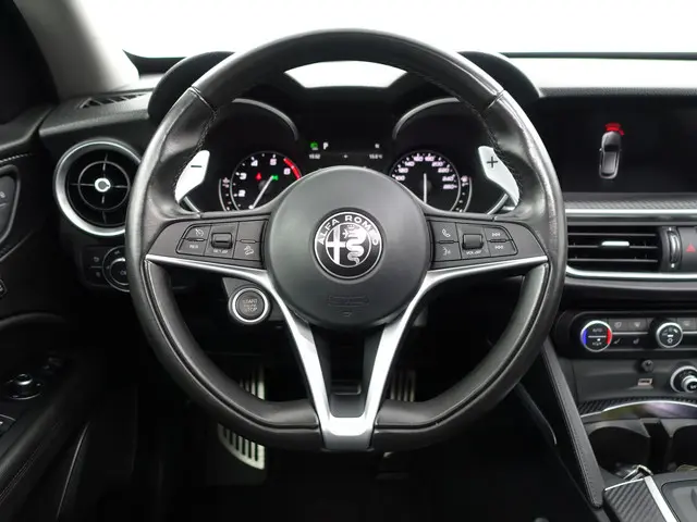 Alfa Romeo Stelvio 2.0 T AWD Veloce Aut- 2018 Benzine 15