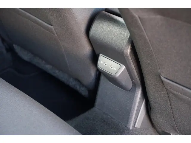 Volkswagen Polo 1.0 TSI Comfortline 2021 Benzine 35