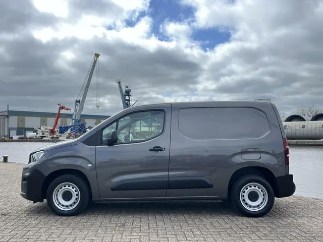 Peugeot Partner bestel 1.5 BlueHDI Asphalt 2019 Diesel 3