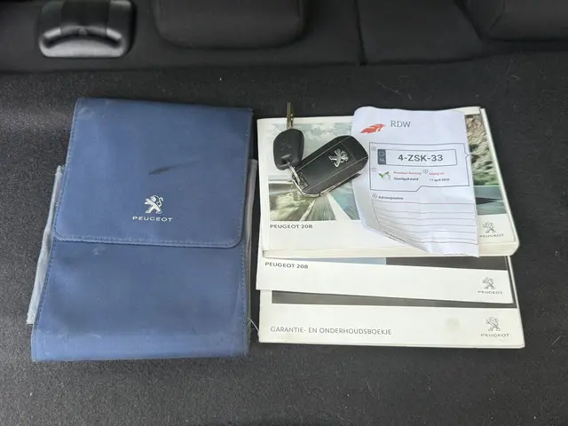 Peugeot 208 1.2 PureTech Style Pack 2015 Benzine 18