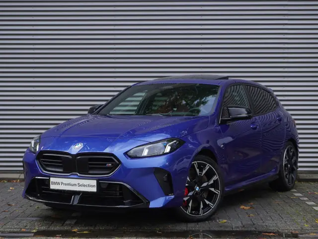 BMW 1 Serie M135 xDrive 2025 Benzine 38