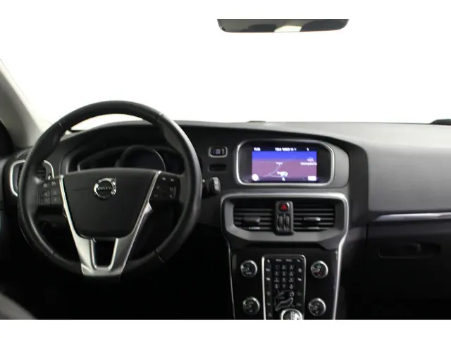 Volvo V40 T2 Polar+ Automaat 2019 Benzine 16