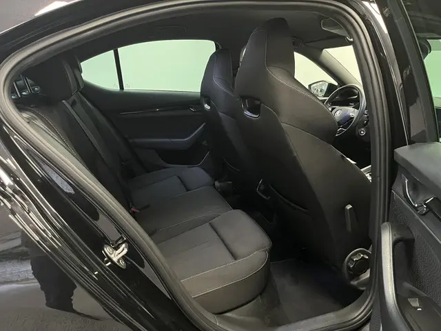 Škoda Octavia 1.0 e-TSI Sport Business 2022 Benzine 13