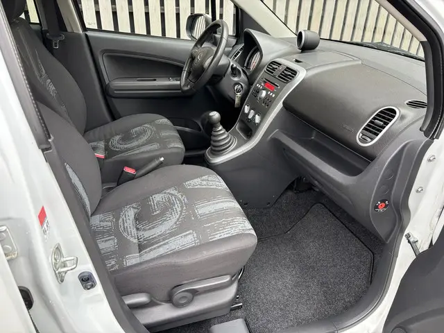 Opel Agila 1.0 Edition Dealer onderhouden! 2012 Benzine 5