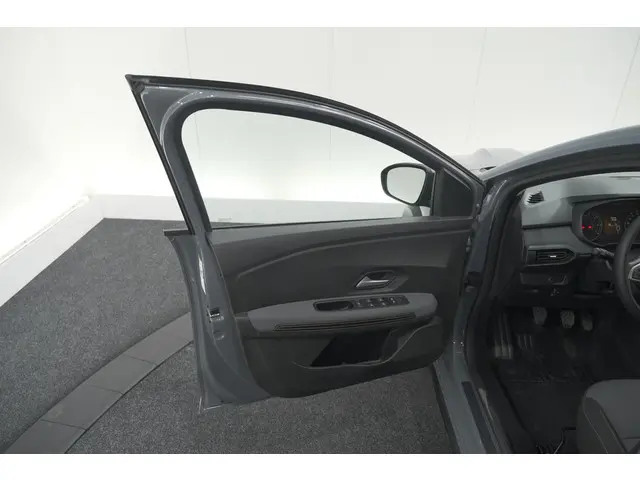 Dacia Jogger TCe 110 Extreme 2025 Benzine 72