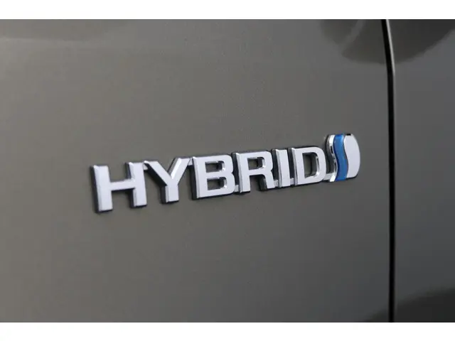 Toyota Yaris 1.5 Hybrid Dynamic 2020 Hybride Benzine 37