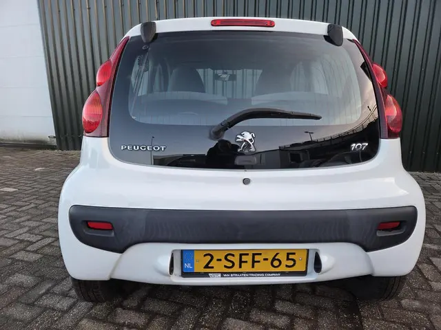 Peugeot 107 1.0 Access AIRCO 63000 km !!! 2013 Benzine 5