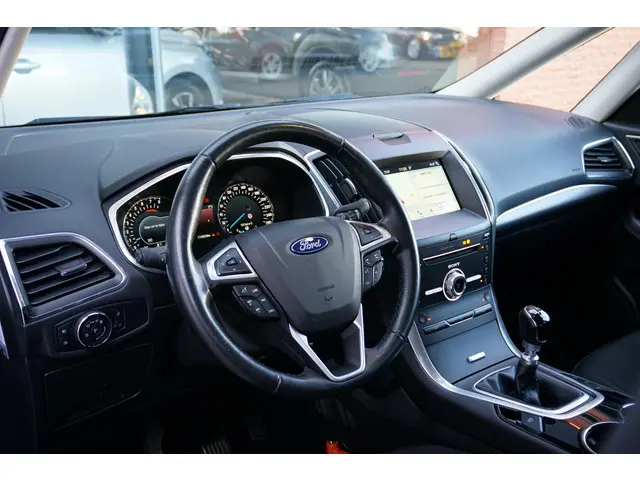 Ford Galaxy 1.5 Titanium 2018 Benzine 14