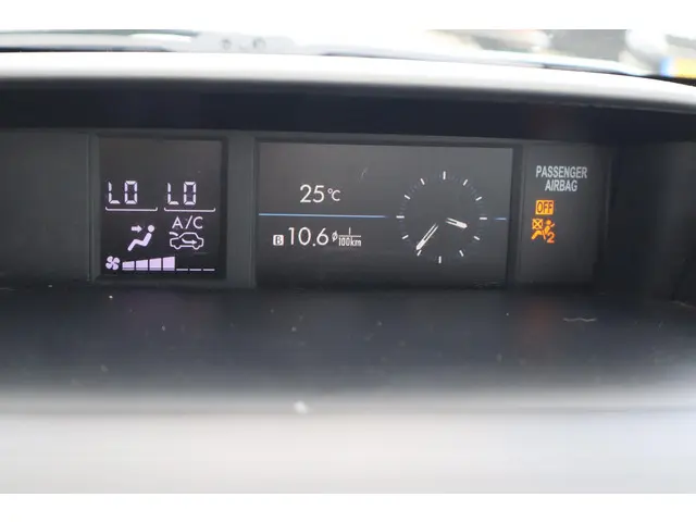 Subaru Forester 2.0 Executive 2013 Benzine 37