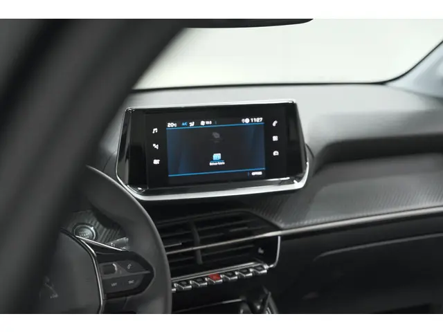 Peugeot 208 PureTech 100 Allure Pack 2023 Benzine 47