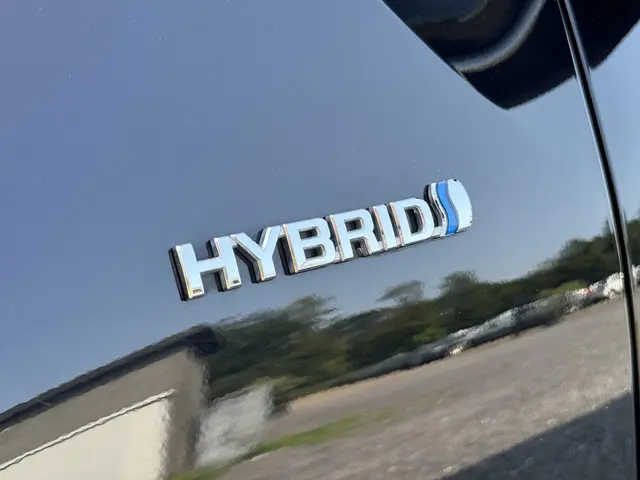Toyota Prius 1.8 Dynamic 2017 Hybride Benzine 34