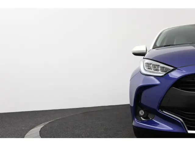 Toyota Yaris 1.5 Hybrid Executive 2020 Hybride Benzine 36